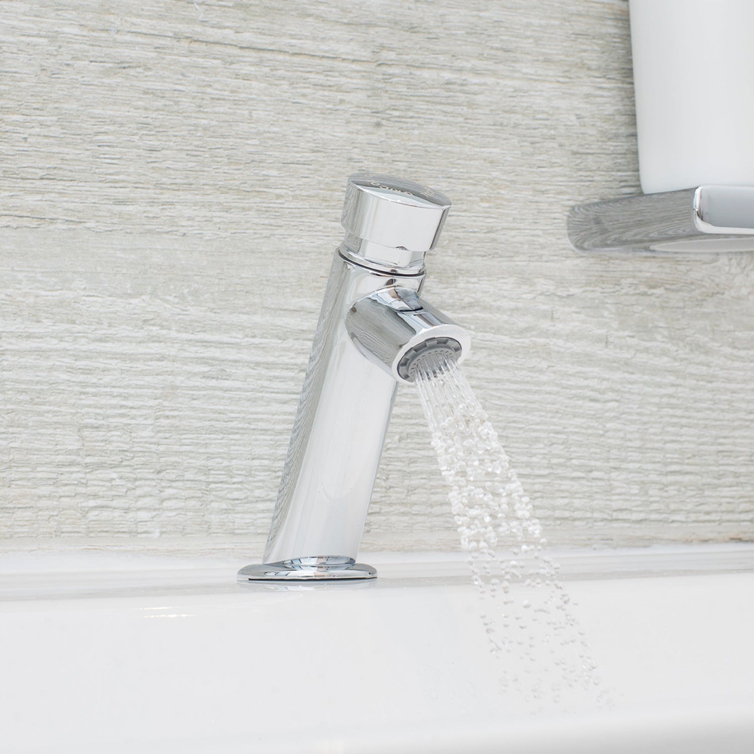 Grifería Institucional